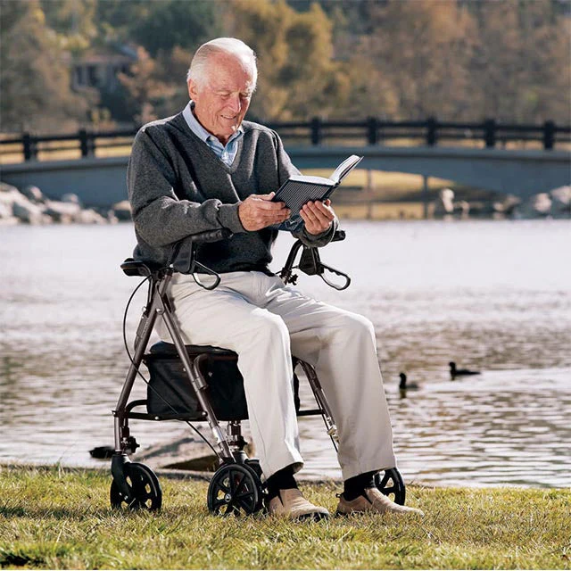 Falttbarer Rollator mit 4 Rädern und Multifunktionskorb - Image 2