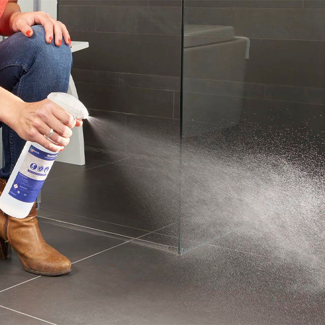 Schnelltrocknendes rutschfestes Badewannenspray | 2 Präsentationen - Image 4