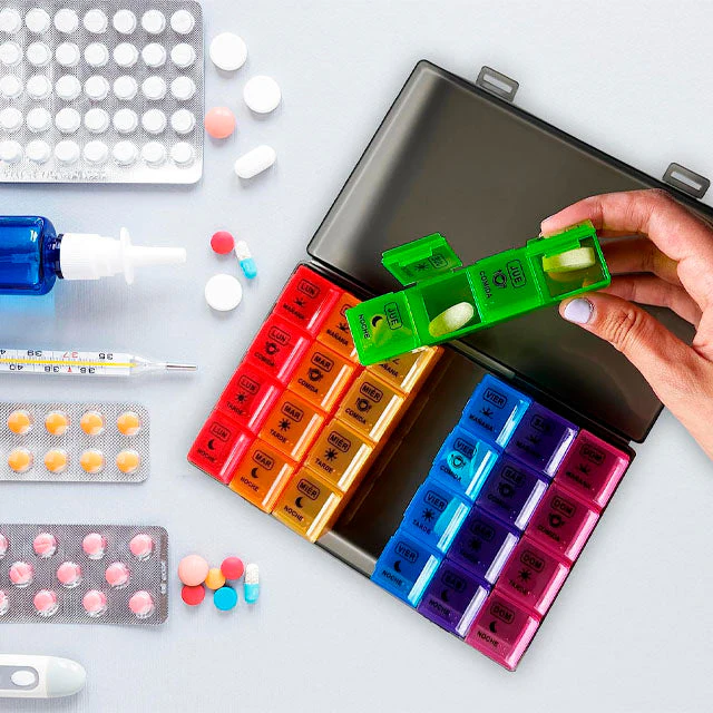 Wochenpillendose mit 4 Einnahmen und Schutzetui - Image 5
